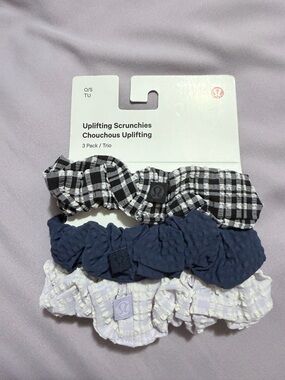 Lululemon Uplifting Scrunchies 3-Pack — Black Plaid, Navy, Lavender